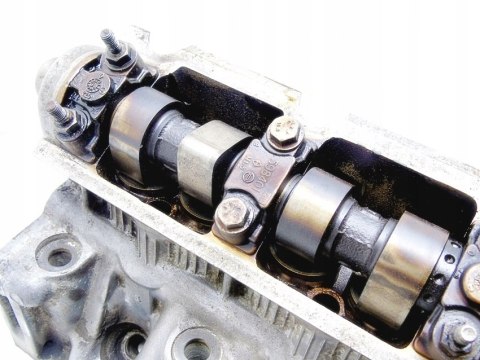 GŁOWICA WAŁEK 1.8 8V LAGUNA CLIO RENAULT 19 GŁOWICA WAŁEK 1.8 8V LAGUNA CLIO RENAULT 19