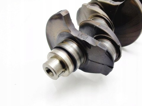 WAŁ KORBOWY 1.8 8V LAGUNA CLIO RENAULT 19 WAŁ KORBOWY 1.8 8V LAGUNA CLIO RENAULT 19