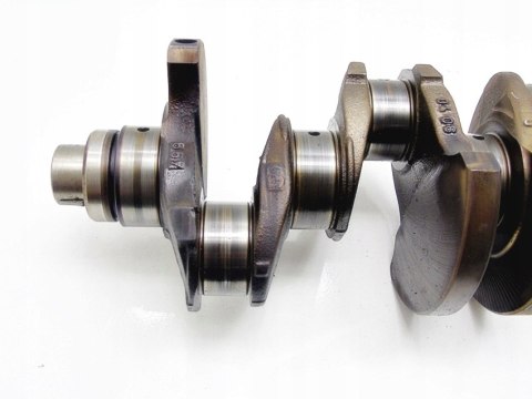 WAŁ KORBOWY 1.8 8V LAGUNA CLIO RENAULT 19 WAŁ KORBOWY 1.8 8V LAGUNA CLIO RENAULT 19