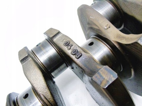 WAŁ KORBOWY 1.8 8V LAGUNA CLIO RENAULT 19 WAŁ KORBOWY 1.8 8V LAGUNA CLIO RENAULT 19
