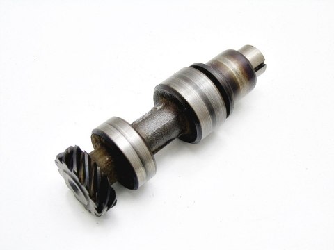 WAŁEK POMPY OLEJU 1.8 8V LAGUNA CLIO RENAULT 19 WAŁEK POMPY OLEJU 1.8 8V LAGUNA CLIO RENAULT 19