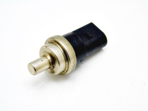 CZUJNIK TEMP PALIWA 3.0 TDI AUDI A4 B7 A6 C6 A8 D3 CZUJNIK TEMP PALIWA 3.0 TDI AUDI A4 B7 A6 C6 A8 D3