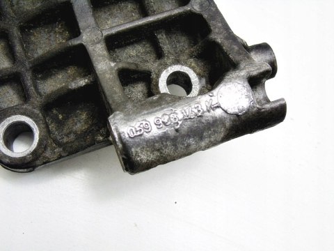 ŁAPA WSPORNIK SILNIKA 3.0 TDI AUDI A4 B7 A6 C6 A8 ŁAPA WSPORNIK SILNIKA 3.0 TDI AUDI A4 B7 A6 C6 A8