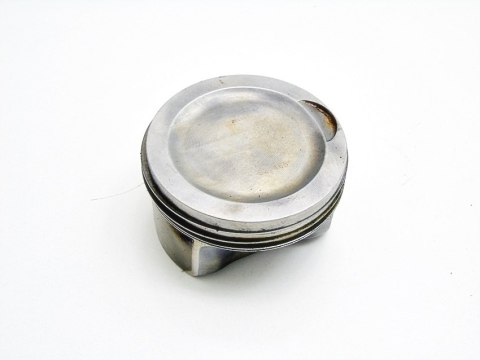 TŁOK 82L82 2.0 20V PASSAT FL AUDI A4 B6 B7 A6 C5 TŁOK 82L82 2.0 20V PASSAT FL AUDI A4 B6 B7 A6 C5