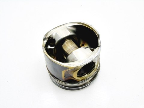 TŁOK 83L57 3.0 TDI AUDI A4 B7 A6 C6 A8 D3 TŁOK 83L57 3.0 TDI AUDI A4 B7 A6 C6 A8 D3