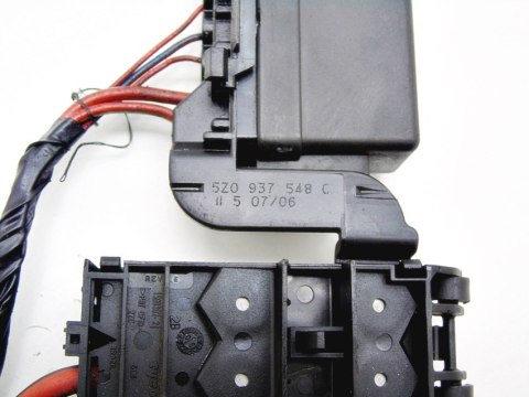 SKRZYNKA BEZPIECZNIKÓW 1.4 16V POLO 9N FABIA IBIZA SKRZYNKA BEZPIECZNIKÓW 1.4 16V POLO 9N FABIA IBIZA