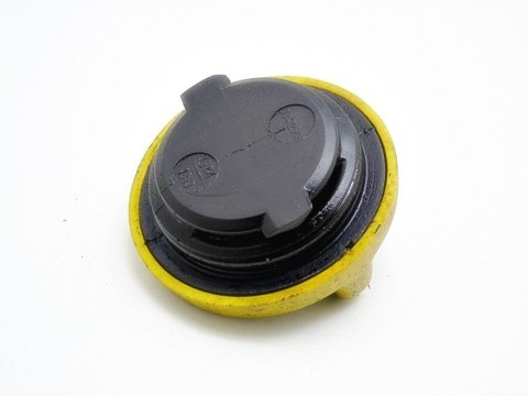KOREK WLEWU OLEJU 3.2 V6 VECTRA C SIGNUM CTS KOREK WLEWU OLEJU 3.2 V6 VECTRA C SIGNUM CTS