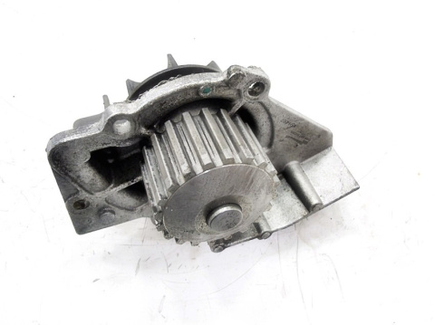 POMPA WODY 2.0 8V HDI PARTNER 206 306 C5 307 POMPA WODY 2.0 8V HDI PARTNER 206 306 C5 307