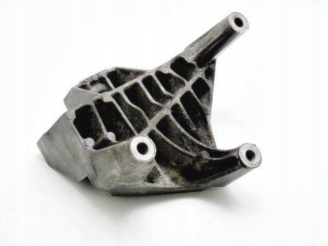 ŁAPA WSPORNIK SILNIKA 9205577 1.0 12V AGILA A ŁAPA WSPORNIK SILNIKA 9205577 1.0 12V AGILA A