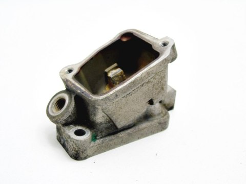 OBUDOWA TERMOSTATU 2.0 20V VOLVO V70 C70 S70 S80 OBUDOWA TERMOSTATU 2.0 20V VOLVO V70 C70 S70 S80