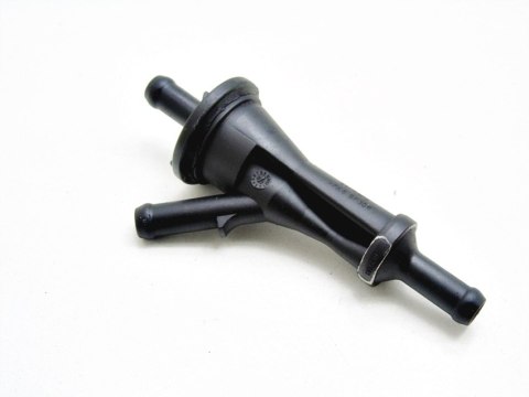 ZAWÓR EŻEKTOR 2.0 T VOLVO V70 C70 S70 S80 8677893 ZAWÓR EŻEKTOR 2.0 T VOLVO V70 C70 S70 S80 8677893