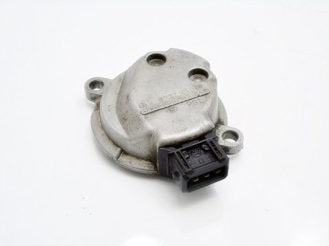CZUJNIK POŁOŻENIA WAŁKA 1.8 20V PASSAT AUDI A4 A6 CZUJNIK POŁOŻENIA WAŁKA 1.8 20V PASSAT AUDI A4 A6