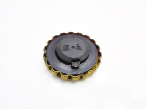 KOREK WLEWU OLEJU 1.6 8V ASTRA F G VECTRA B KOREK WLEWU OLEJU 1.6 8V ASTRA F G VECTRA B