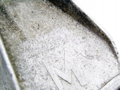 ŁAPA WSPORNIK SKRZYNI 1.8 20V PASSAT AUDI A4 A6 ŁAPA WSPORNIK SKRZYNI 1.8 20V PASSAT AUDI A4 A6