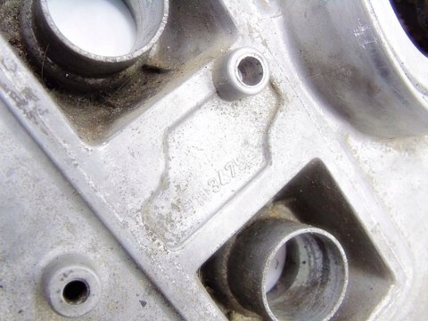 POKRYWA ZAWORÓW DEKIEL 1.8 20V PASSAT AUDI A4 A6 POKRYWA ZAWORÓW DEKIEL 1.8 20V PASSAT AUDI A4 A6