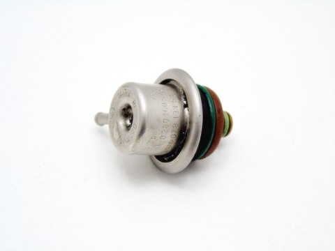 REGULATOR LISTWY PALIWA 1.8 20V PASSAT AUDI A4 A6 REGULATOR LISTWY PALIWA 1.8 20V PASSAT AUDI A4 A6