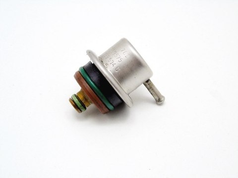 REGULATOR LISTWY PALIWA 1.8 20V PASSAT AUDI A4 A6 REGULATOR LISTWY PALIWA 1.8 20V PASSAT AUDI A4 A6