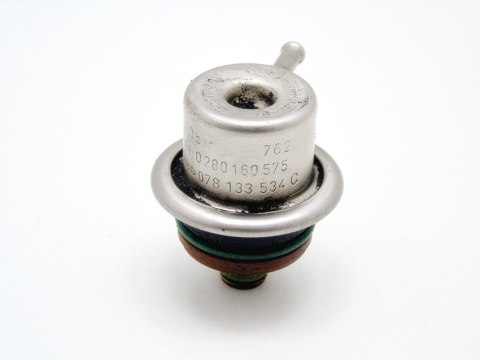 REGULATOR LISTWY PALIWA 1.8 20V PASSAT AUDI A4 A6 REGULATOR LISTWY PALIWA 1.8 20V PASSAT AUDI A4 A6