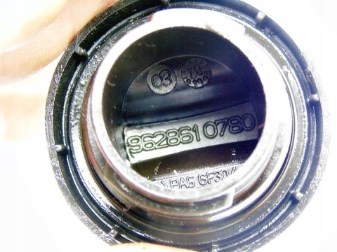 KOREK WLEWU OLEJU 1.8 16V 407 406 C5 XSARA PICASSO KOREK WLEWU OLEJU 1.8 16V 407 406 C5 XSARA PICASSO