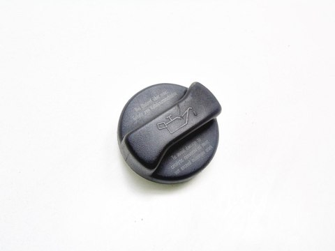 KOREK WLEWU OLEJU 1.8 20V PASSAT AUDI A4 A6 C4 KOREK WLEWU OLEJU 1.8 20V PASSAT AUDI A4 A6 C4