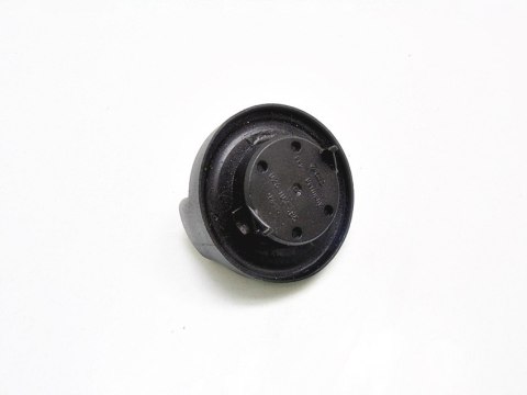 KOREK WLEWU OLEJU 1.8 20V PASSAT AUDI A4 A6 C4 KOREK WLEWU OLEJU 1.8 20V PASSAT AUDI A4 A6 C4