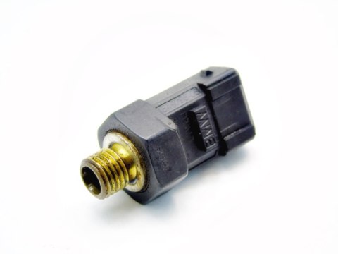 CZUJNIK OLEJU 1.6 BMW E87 E90 E91 E92 E81 116 316 CZUJNIK OLEJU 1.6 BMW E87 E90 E91 E92 E81 116 316