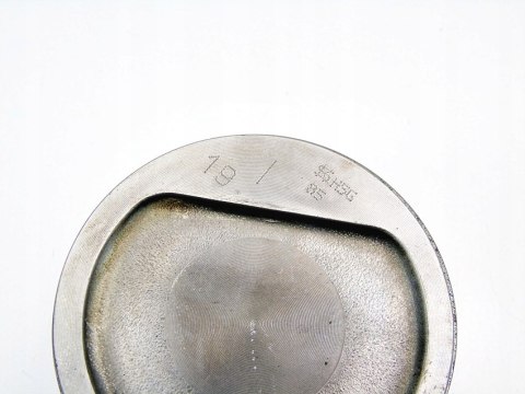 TŁOK 1.6 8V W168 AKLASA A140 A160 VANEO TŁOK 1.6 8V W168 AKLASA A140 A160 VANEO
