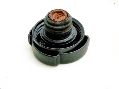 KOREK OLEJU BMW 1.7 TDS E36 318 KOREK OLEJU BMW 1.7 TDS E36 318
