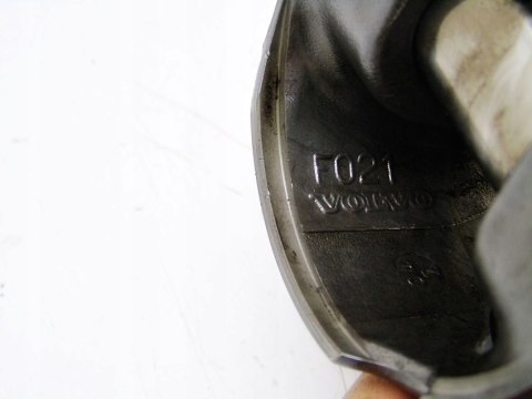 TŁOK 81L79+ 2.4 D VOLVO S80 V70 II S60 XC90 XC70 TŁOK 81L79+ 2.4 D VOLVO S80 V70 II S60 XC90 XC70