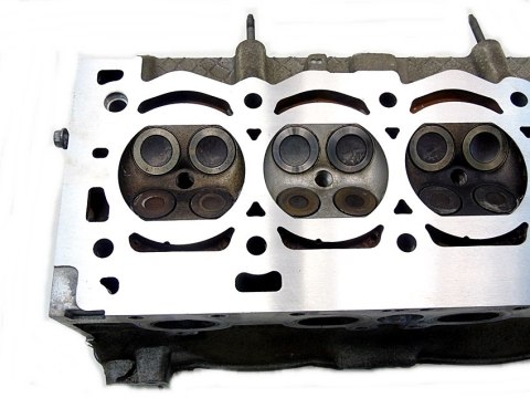 GŁOWICA 1.4 16V 307 C4 207 C2 C3 206 9656249480 GŁOWICA 1.4 16V 307 C4 207 C2 C3 206 9656249480