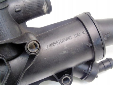 OBUDOWA TERMOSTATU 2.0 D V50 C70 II C30 S40 II OBUDOWA TERMOSTATU 2.0 D V50 C70 II C30 S40 II