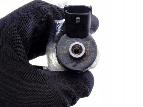 WTRYSKIWACZ 1.9 CDTI ASTRA VECTRA 147 SX4 STILO WTRYSKIWACZ 1.9 CDTI ASTRA VECTRA 147 SX4 STILO