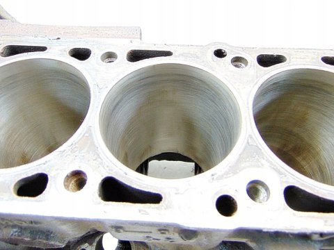BLOK SILNIKA Z16SE 1.6 8V ASTRA G MERIVA A COMBO BLOK SILNIKA Z16SE 1.6 8V ASTRA G MERIVA A COMBO