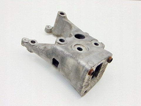 ŁAPA SILNIKA 1.8 2.0 16V 407 C5 C4 307 XSARA 607 ŁAPA SILNIKA 1.8 2.0 16V 407 C5 C4 307 XSARA 607