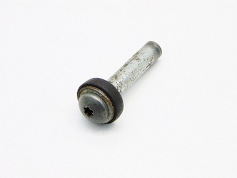 ŚRUBA PRZEPUSTNICY CORSA B 1.0 12V 1.2 16V ŚRUBA PRZEPUSTNICY CORSA B 1.0 12V 1.2 16V