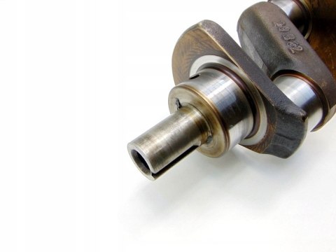 WAŁ KORBOWY 1.3 8V MPI SKODA FELICIA FAVORIT WAŁ KORBOWY 1.3 8V MPI SKODA FELICIA FAVORIT