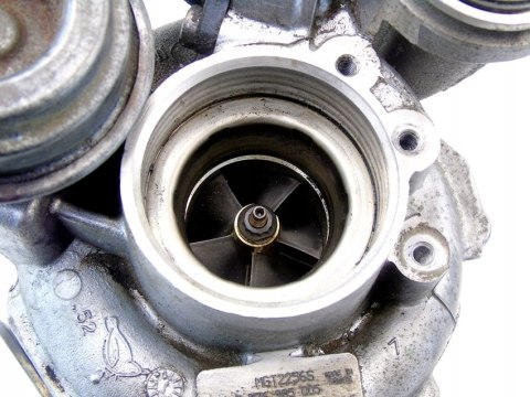TURBOSPRĘŻARKA 4.4 BMW 550 650 750 F07 F11 F01 X5 TURBOSPRĘŻARKA 4.4 BMW 550 650 750 F07 F11 F01 X5