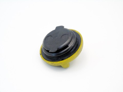 KOREK WLEWU OLEJU 1.7 CDTI ASTRA G H COMBO CORSA C KOREK WLEWU OLEJU 1.7 CDTI ASTRA G H COMBO CORSA C