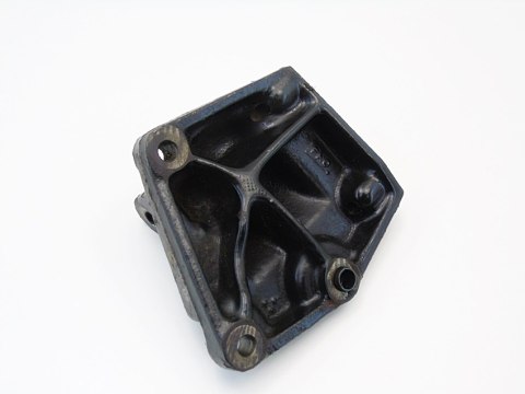 ŁAPA SILNIKA 2.5 D 12V BOXER JUMPER T9A 9608697980 ŁAPA SILNIKA 2.5 D 12V BOXER JUMPER T9A 9608697980