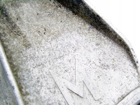 ŁAPA WSPORNIK SKRZYNI 1.8 20V PASSAT AUDI A4 A6 ŁAPA WSPORNIK SKRZYNI 1.8 20V PASSAT AUDI A4 A6