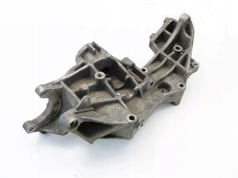 ŁAPA WSPORNIK SILNIKA 1.8 20V PASSAT B5 AUDI A4 A6 ŁAPA WSPORNIK SILNIKA 1.8 20V PASSAT B5 AUDI A4 A6