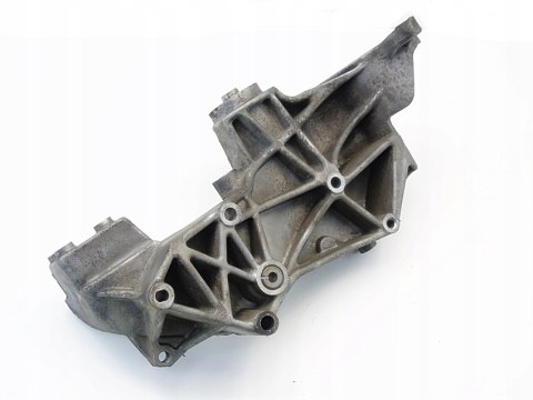 ŁAPA WSPORNIK SILNIKA 1.8 20V PASSAT B5 AUDI A4 A6 ŁAPA WSPORNIK SILNIKA 1.8 20V PASSAT B5 AUDI A4 A6