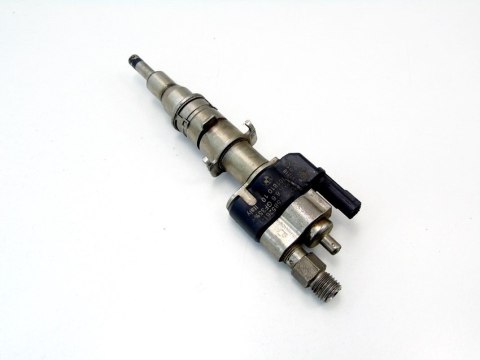 WTRYSKIWACZ 4.4 BMW 550 650 750 F07 X5 X6 7585261 WTRYSKIWACZ 4.4 BMW 550 650 750 F07 X5 X6 7585261