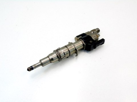 WTRYSKIWACZ 4.4 BMW 550 650 750 F07 X5 X6 7585261 WTRYSKIWACZ 4.4 BMW 550 650 750 F07 X5 X6 7585261