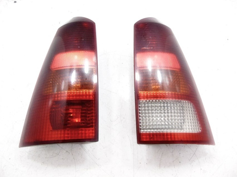 LAMPY TYŁ KOMPLET FORD FOCUS MK1 KOMBI