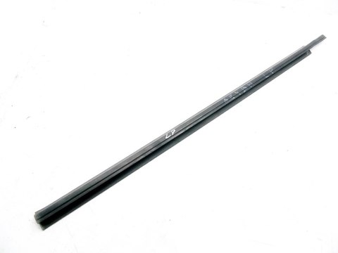 PARAPET USZCZELKA DRZWI LEWY PRZÓD FORD FOCUS MK1 PARAPET USZCZELKA DRZWI LEWY PRZÓD FORD FOCUS MK1