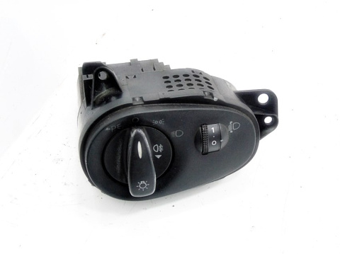 WŁĄCZNIK ŚWIATEŁ FORD FOCUS MK1 LIFT WŁĄCZNIK ŚWIATEŁ FORD FOCUS MK1 LIFT