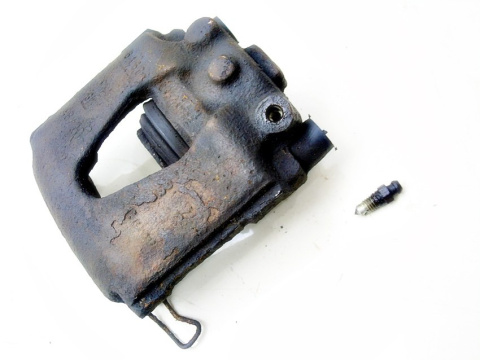 ZACISK HAMULCOWY LEWY PRZÓD OPEL CORSA B 1.4 8V ZACISK HAMULCOWY LEWY PRZÓD OPEL CORSA B 1.4 8V
