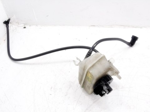ZBIORNICZEK PŁYNU FORD FOCUS MK1 1.8 TDDI ZBIORNICZEK PŁYNU FORD FOCUS MK1 1.8 TDDI