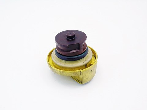 KOREK WLEWU OLEJU 2.2 16V VECTRA C SIGNUM ZAFIRA B KOREK WLEWU OLEJU 2.2 16V VECTRA C SIGNUM ZAFIRA B